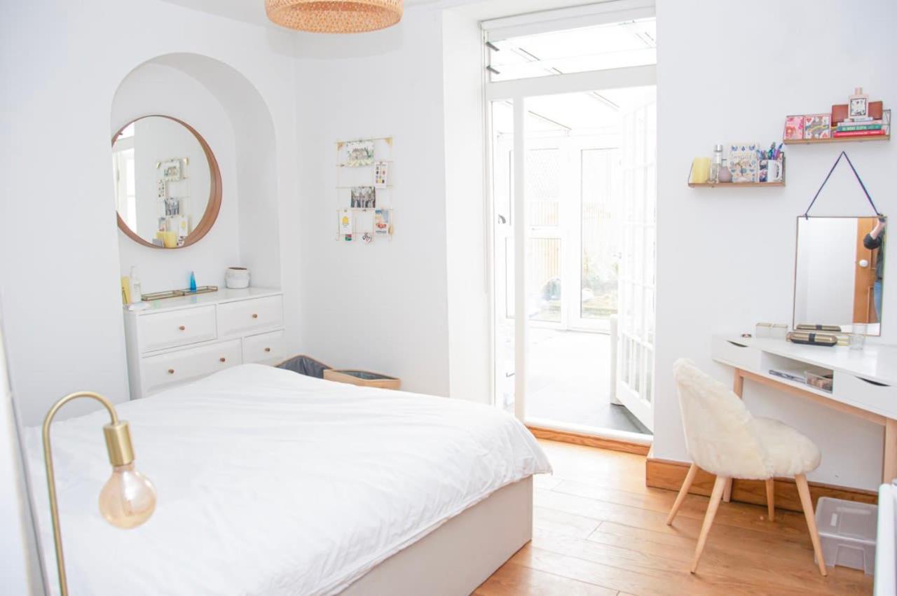Incredible 3 Bed Basement Flat With Garden Apartment Bath Exterior photo