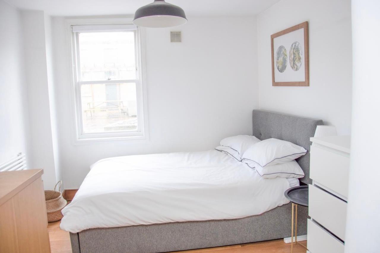 Incredible 3 Bed Basement Flat With Garden Apartment Bath Exterior photo